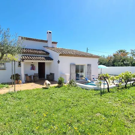 Hébergement de vacances Maison Climatisée Avec Grand Jardin, Proche Et Commerces - Fr-1-610-102 *