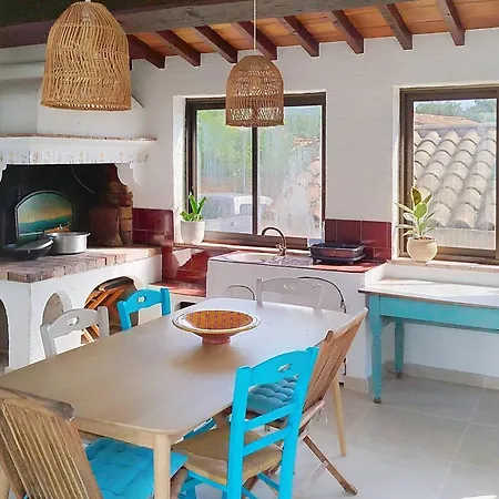 Maison Climatisée Avec Grand Jardin, Proche Et Commerces - Fr-1-610-102 *