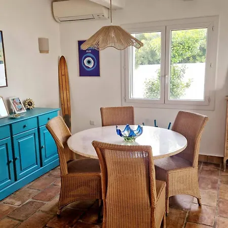 Maison Climatisée Avec Grand Jardin, Proche Et Commerces - Fr-1-610-102 * Bormes-les-Mimosas