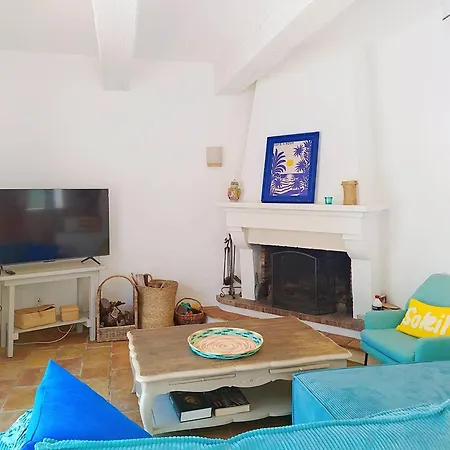 Hébergement de vacances Maison Climatisée Avec Grand Jardin, Proche Et Commerces - Fr-1-610-102 *