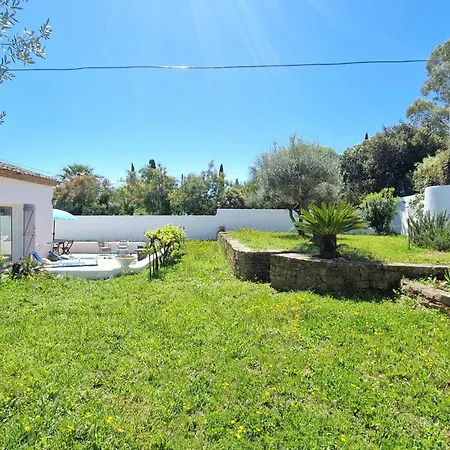 Hébergement de vacances Maison Climatisee Avec Grand Jardin, Proche Et Commerces - Fr-1-610-102