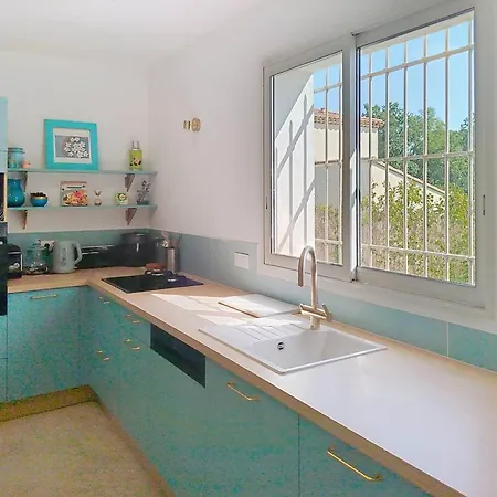 Дом отдыха Maison Climatisee Avec Grand Jardin, Proche Et Commerces - Fr-1-610-102 *